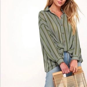Lulus green top size small